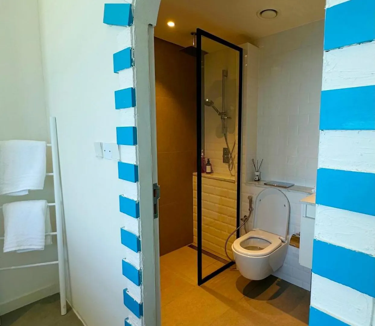 The Blue City - King Bed Abu Dhabi